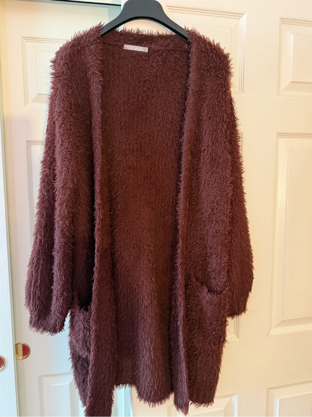 Red by BKE Women's Burgundy Faux-Fur Cardigan
